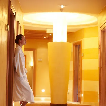 Alpin Tuxerhof Hotel 5*