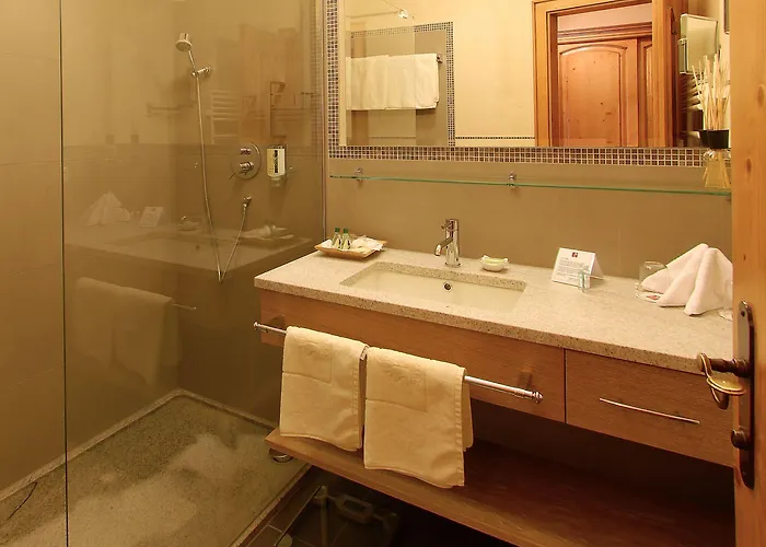 Hotel Alpin Tuxerhof 5*