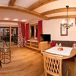 Szálloda Alpin Tuxerhof 5*