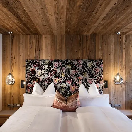 מלון Alpin Tuxerhof 5*