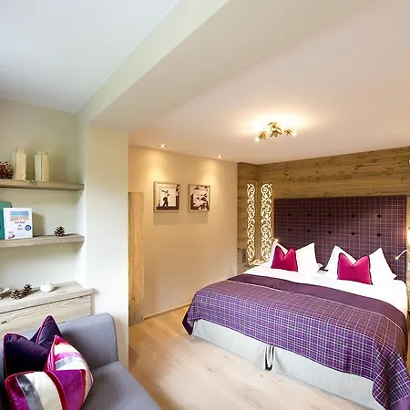 Alpin Tuxerhof 5* טוקס